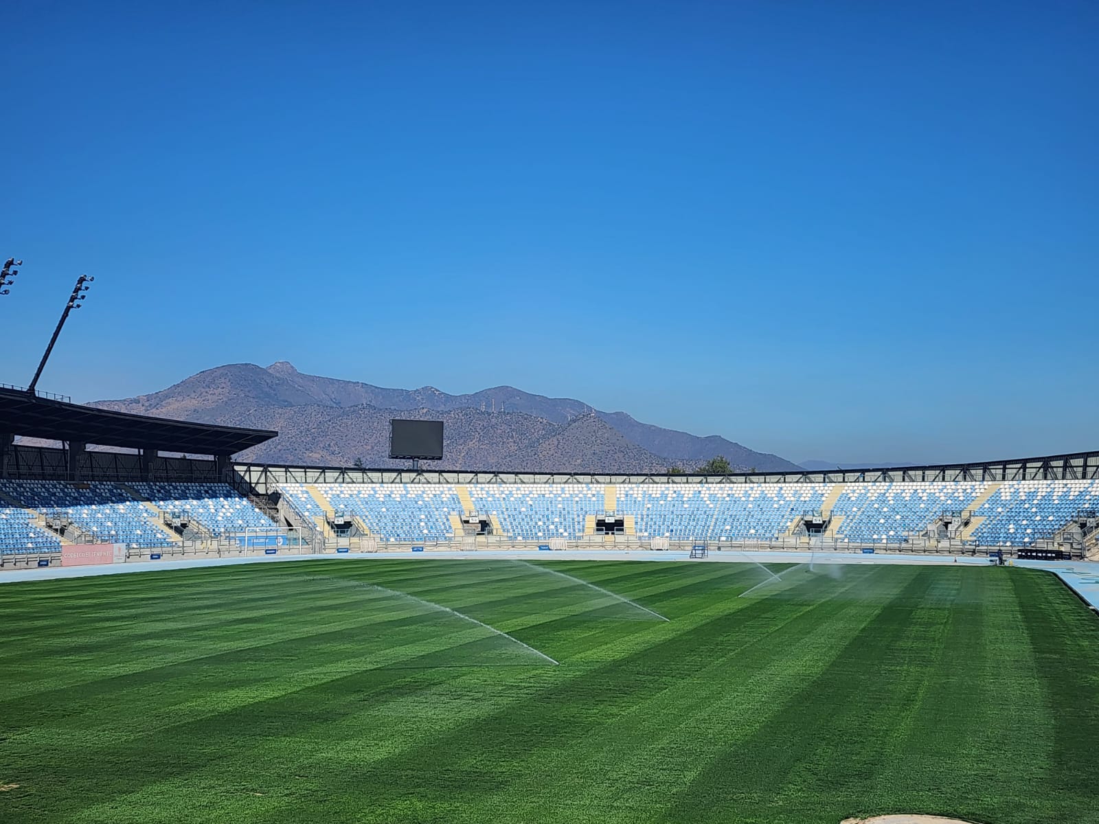 Construcción de Canchas de Fútbol de Pasto Natural