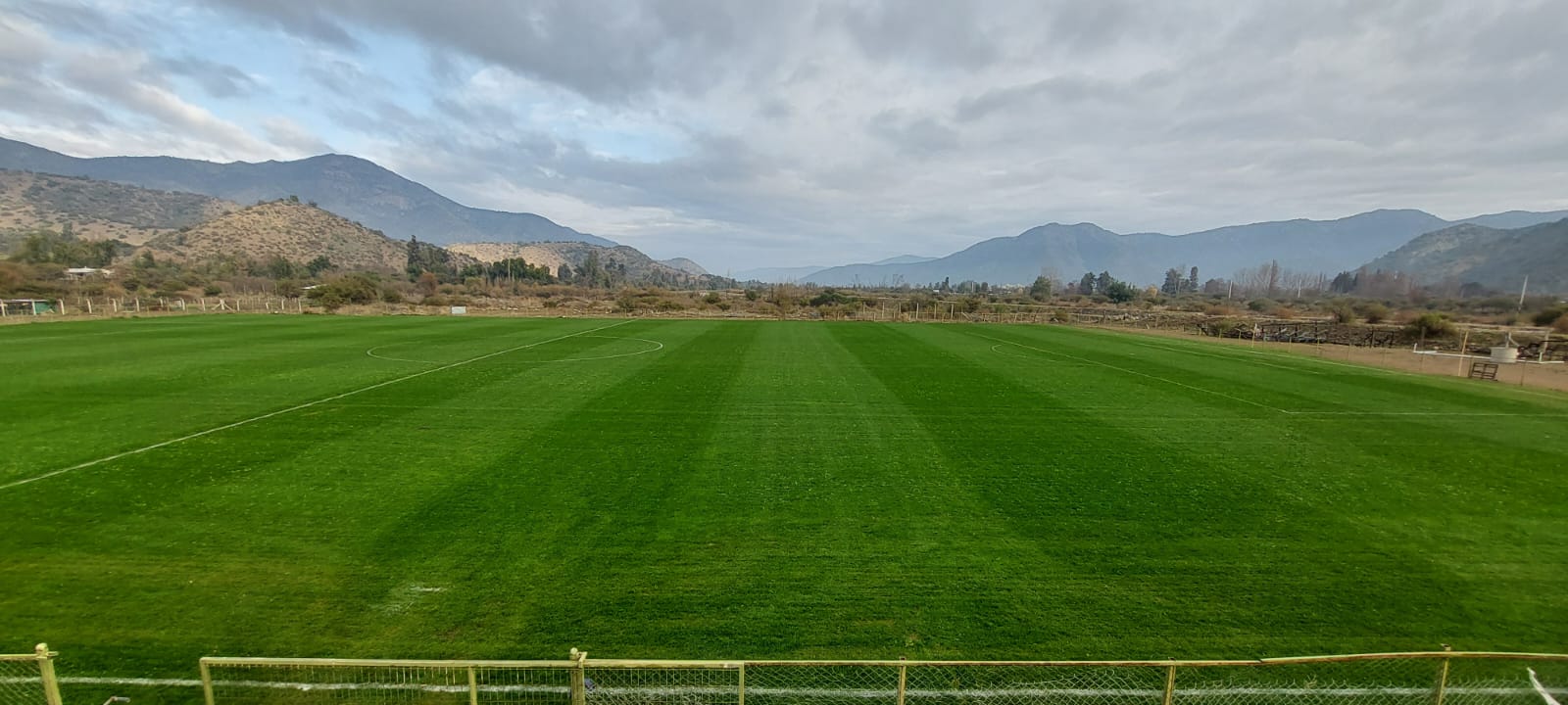 Cancha de futbol CD villa Alhué